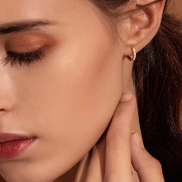 New 14k Gold Plated CZ Huggie Hoop Earrings - Picture 1 of 13